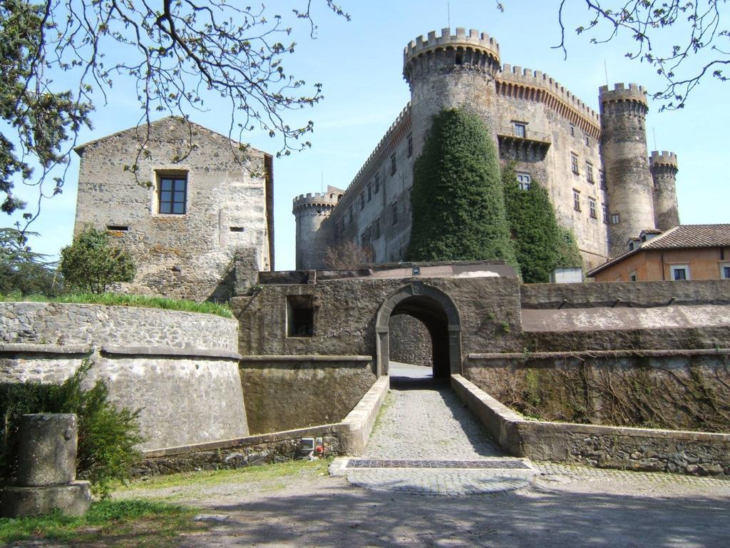 Апартаменти La Colombaia Nel Castello Браччано Номер фото